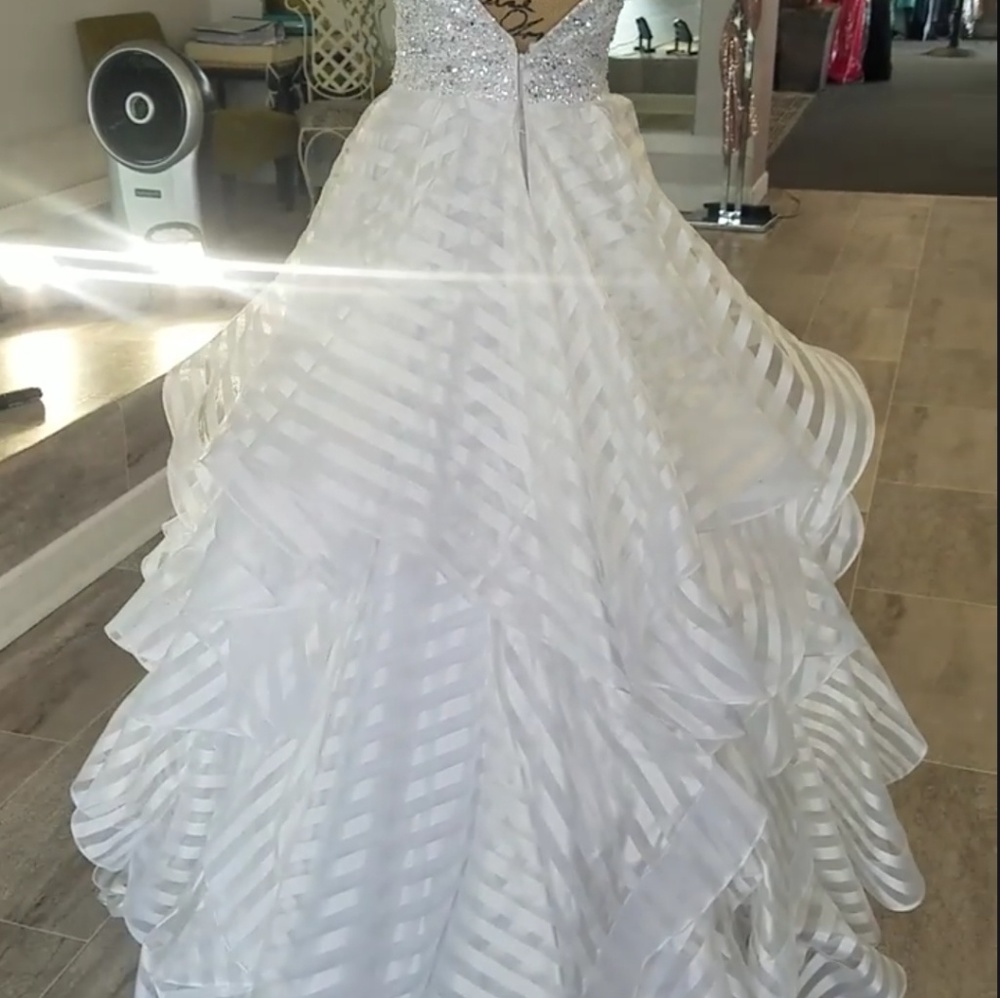Morilee prom/bridal Gown - Picture 4 of 13